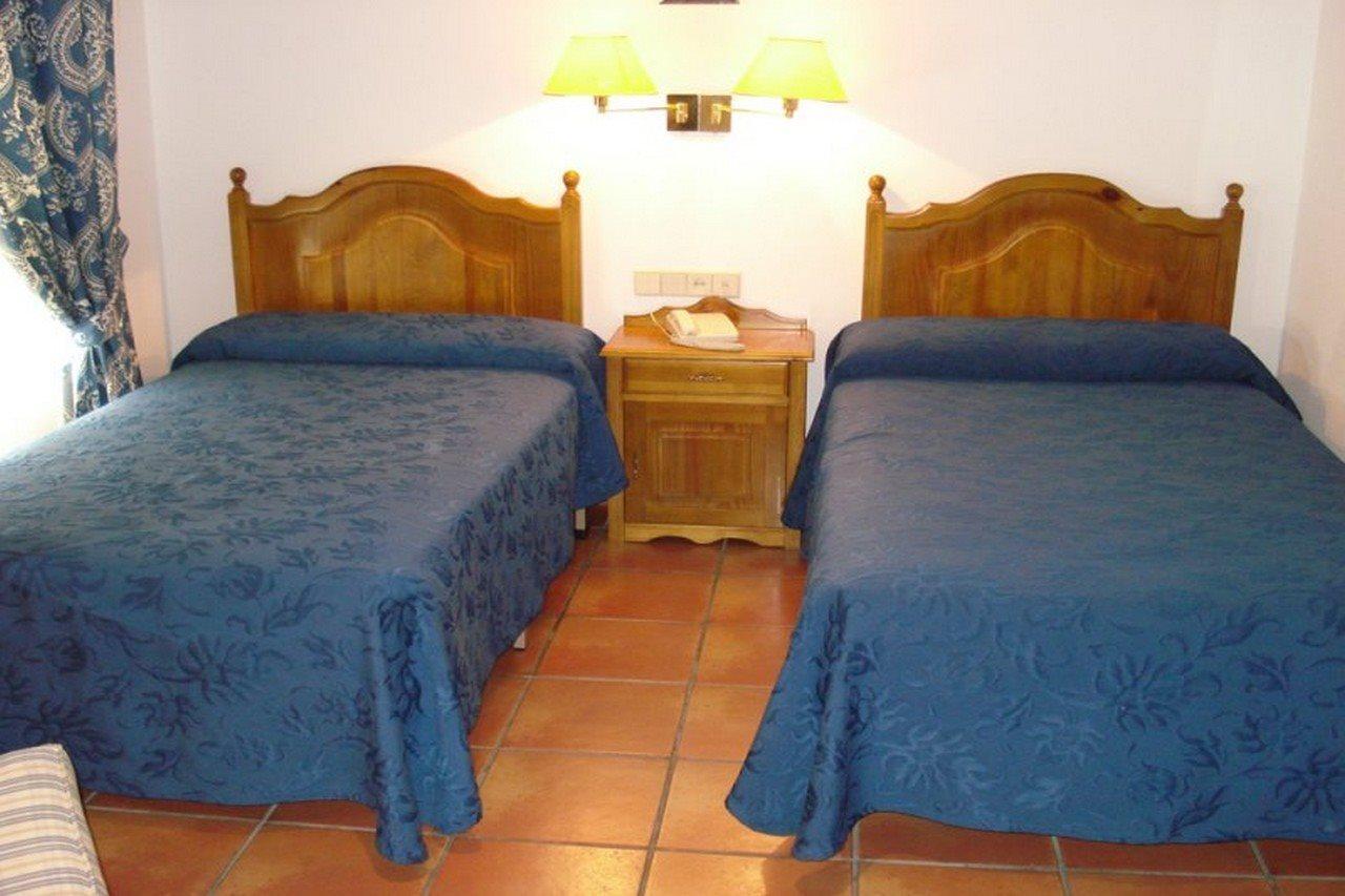 Hotel Hospederia El Convento Miranda de Ebro Oda fotoğraf